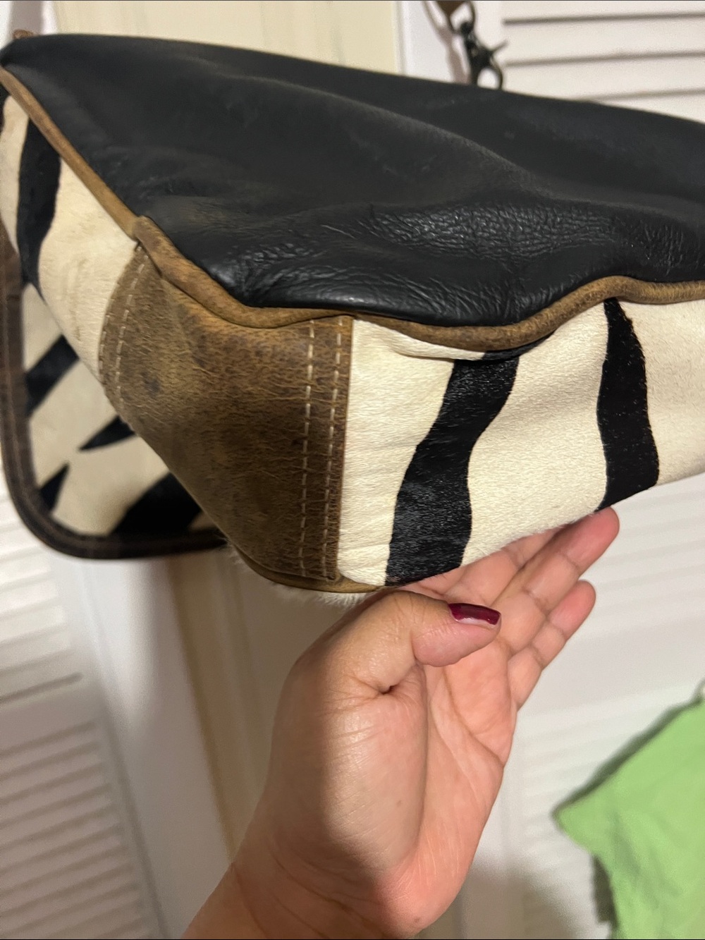 Zebra-Print Messenger Bag in Black and Cream - Picture 4 of 8